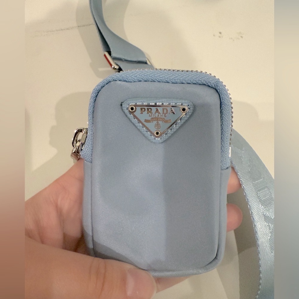 PRADA Nylon re edition 2005 shoulder bag Celeste - Picture 2 of 5